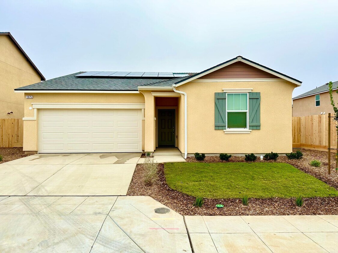 Primary Photo - BRAND NEW 4/2 Century Home In Madera