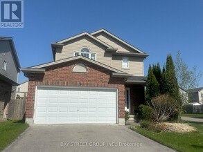 Building Photo - 1064 Fogerty St