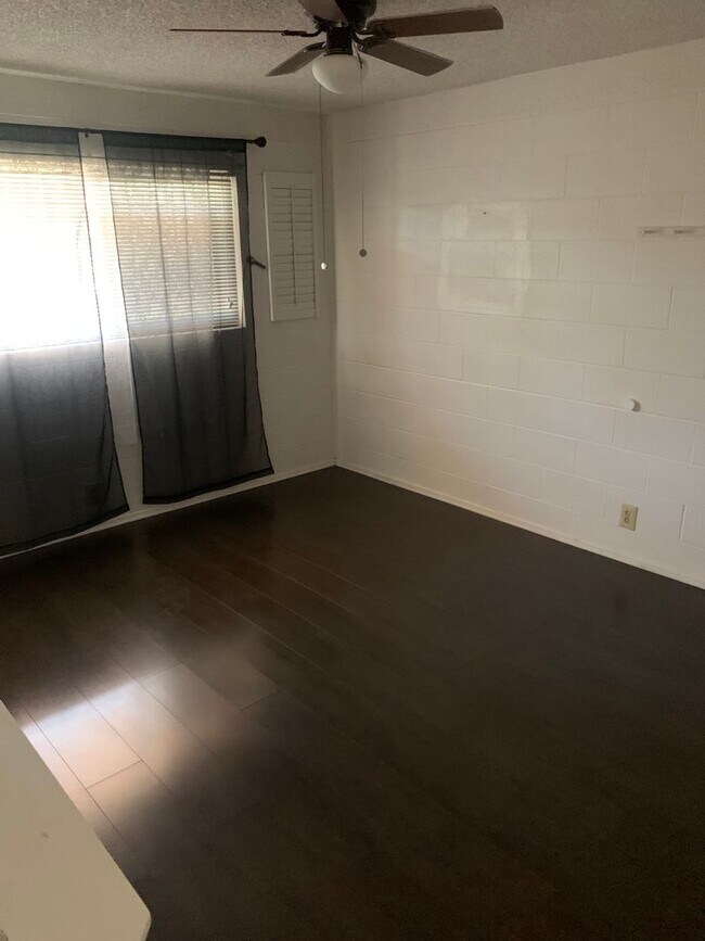 Foto del edificio - 1 Bedroom 1 Bath In Central Las Vegas