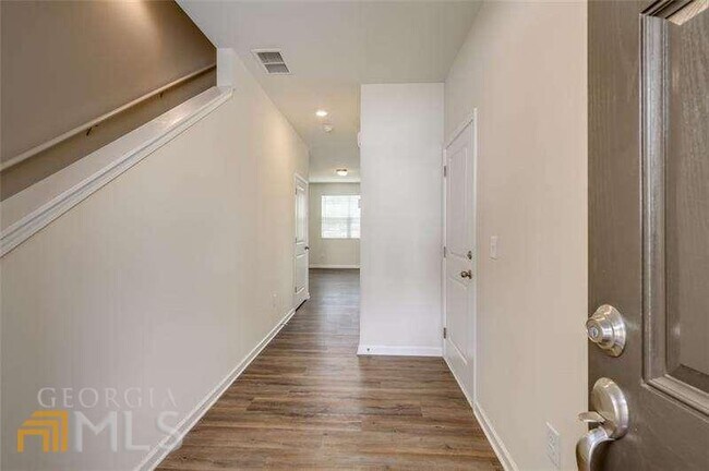 Building Photo - 6439 Mountain Home Way