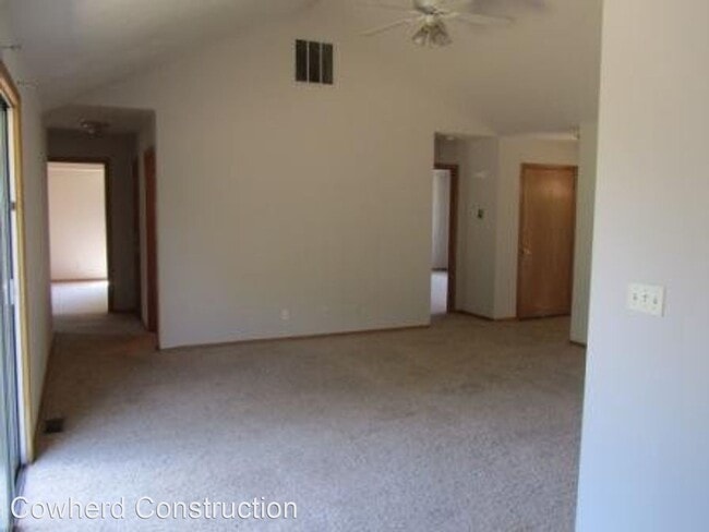 Building Photo - 3 br, 2 bath House - 3445 W Hoke