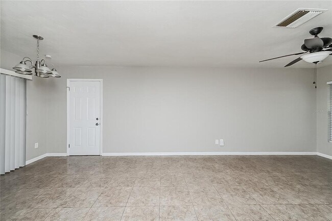 Foto del edificio - 518 N Duncan Ave