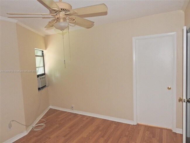 Foto del edificio - 3050 Hayes St