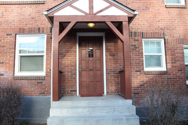 Building Photo - 524 N Eldorado Ave