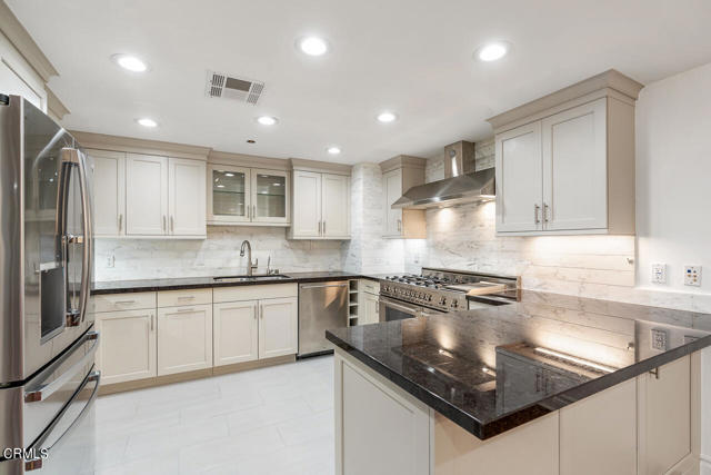 Building Photo - 250 S De Lacey Ave