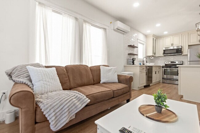 Foto del edificio - 102 Lockwood Dr