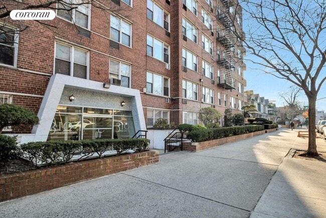 Foto del edificio - 310 Beverley Rd