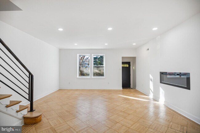 Foto del edificio - 1627 Conlyn St