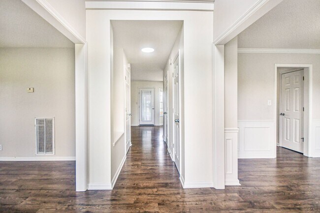 Foto del edificio - 3378 Poplar Hill