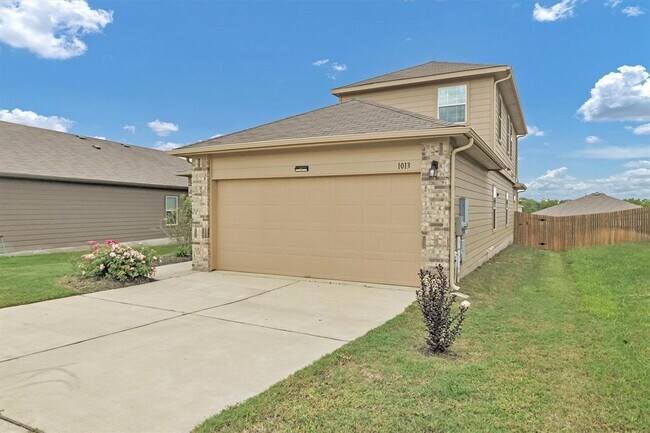 Building Photo - 1013 Gaelic Dr