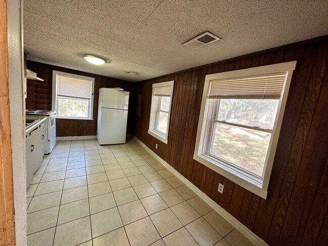 Foto del edificio - 1755 Ashville Rd