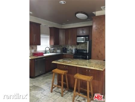 Foto del edificio - 1541 N Vista St