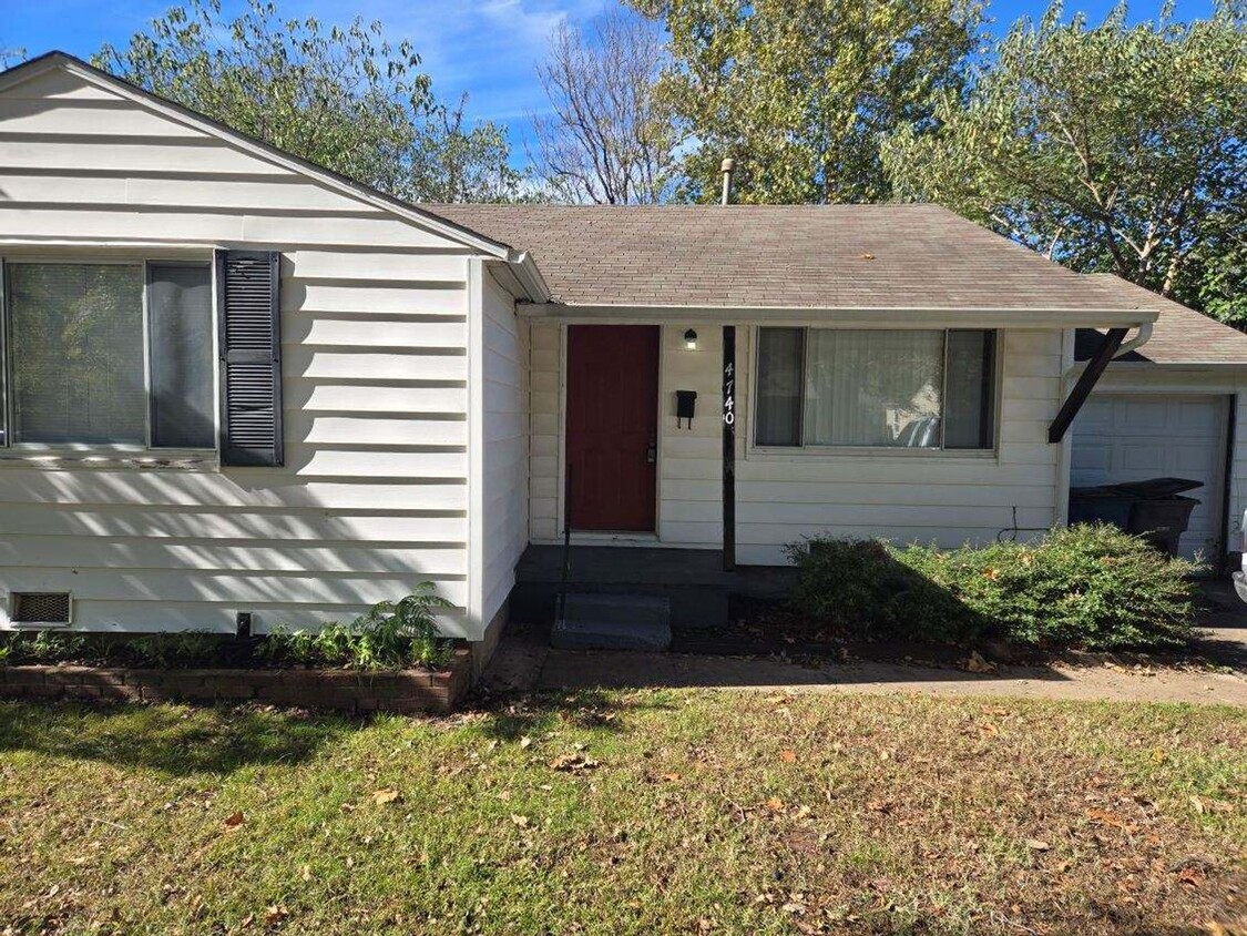 Primary Photo - Darling Riverside Bungalow