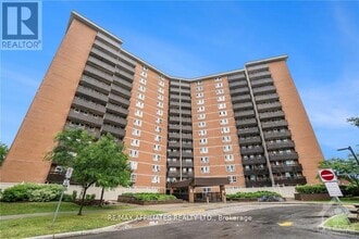 Building Photo - 2000-2000 Jasmine Crescent