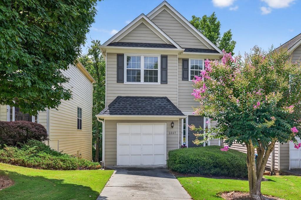 Foto principal - 2327 Oak Glenn Cir