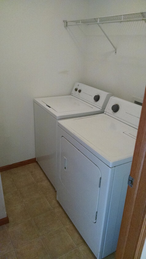 washer/dryer in unit - 1992 50th Street
