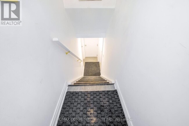 Building Photo - 40 Aspendale Dr