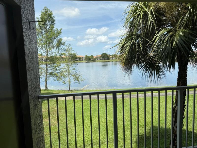 Foto principal - 5061 Wiles Rd