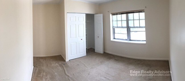 Building Photo - 3 br, 2 bath  - 123  Lake Shore Rd
