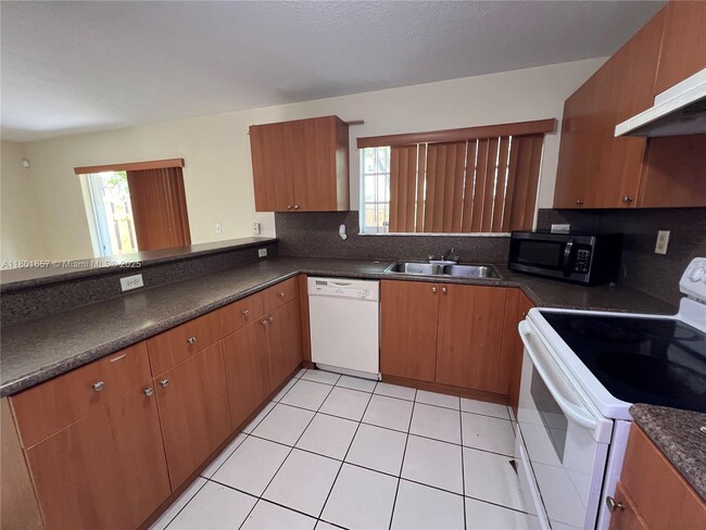 Foto del edificio - 14116 SW 260th St