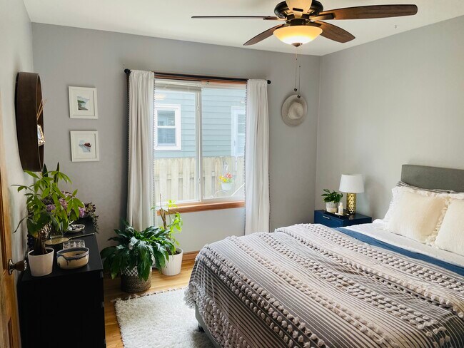 Main Bedroom - 4419 Cedar Ave S