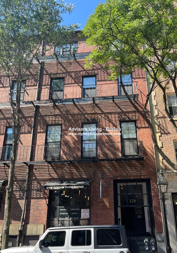 Building Photo - 121 Charles St