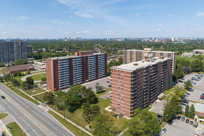 Building Photo - The Fairlea