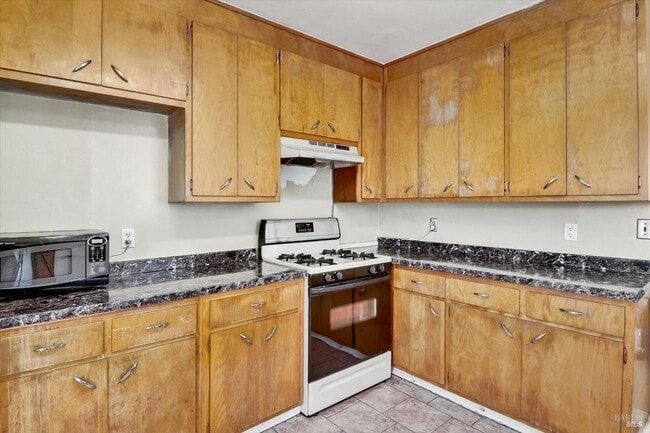 Building Photo - 1467 Ohio St