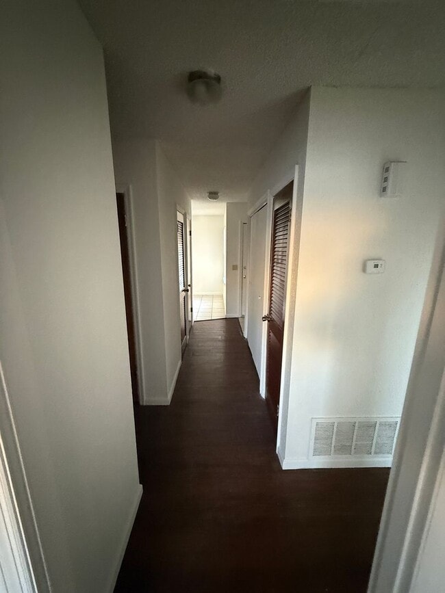 Foto del edificio - Duplex On West Quantico 3 bed