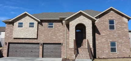 Building Photo - 1205 W Millpond Dr