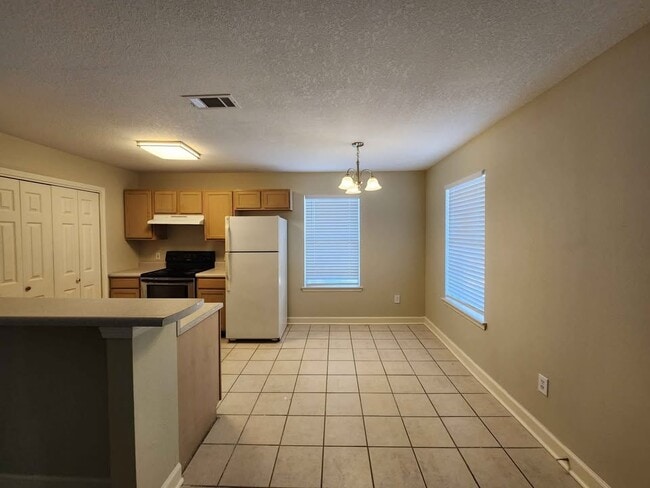 Building Photo - 5080 Gautier Vancleave Rd