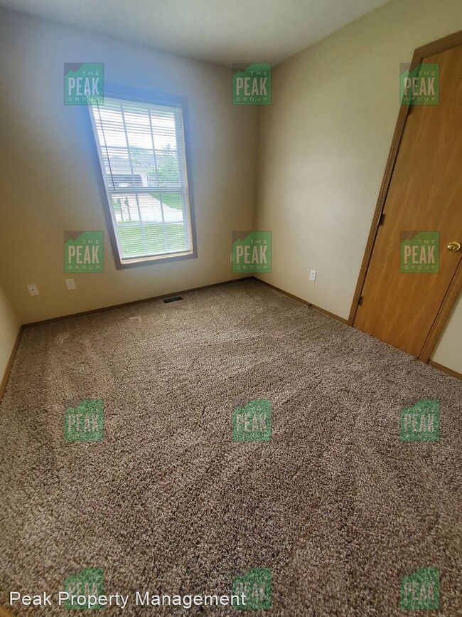 Building Photo - 3 br, 2 bath House - 429 N Century Pl
