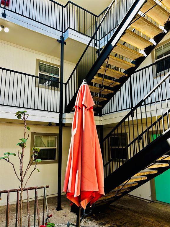 Foto del edificio - 4410 Avenue F