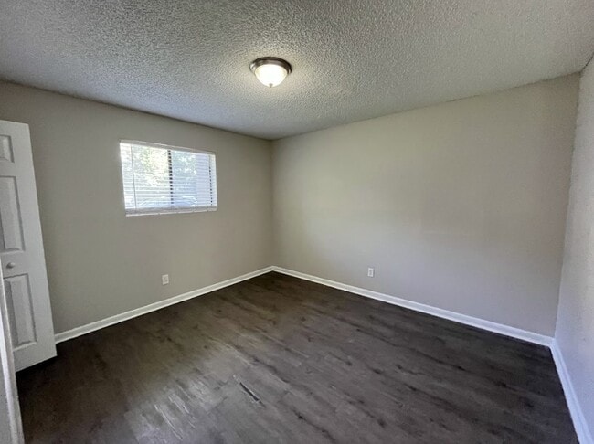 Building Photo - 5026 Westchase Ct