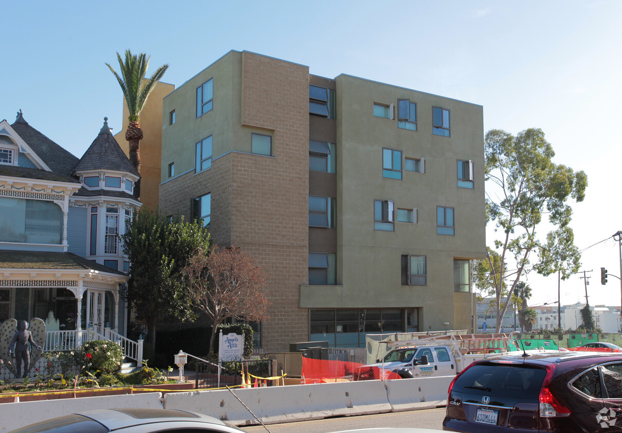 Building Photo - Colorado Court