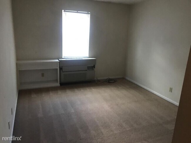 Building Photo - 1500 Bridge Rd