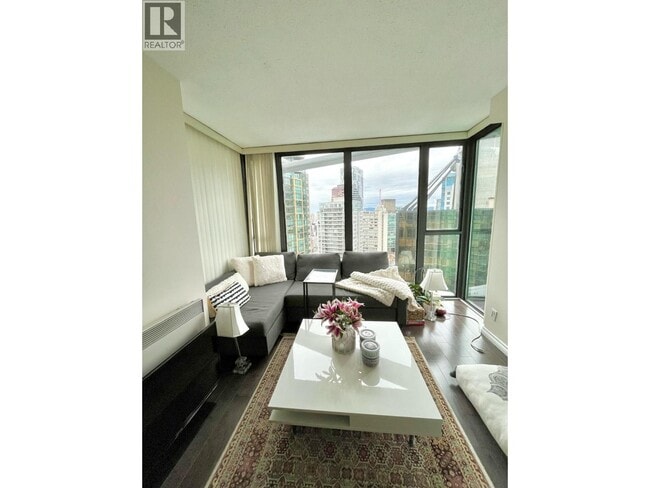 Photo du bâtiment - 1331 W Georgia St