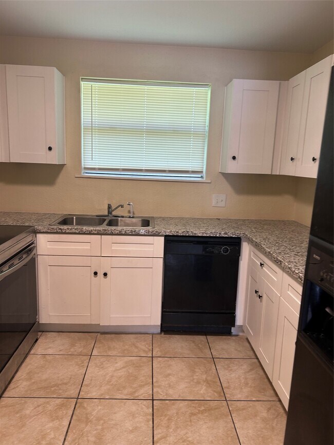 Building Photo - 11507 Raven View Dr