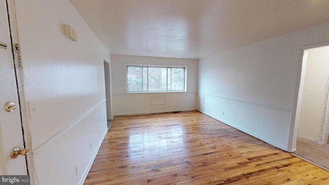 Building Photo - 333 Bellevue Ave