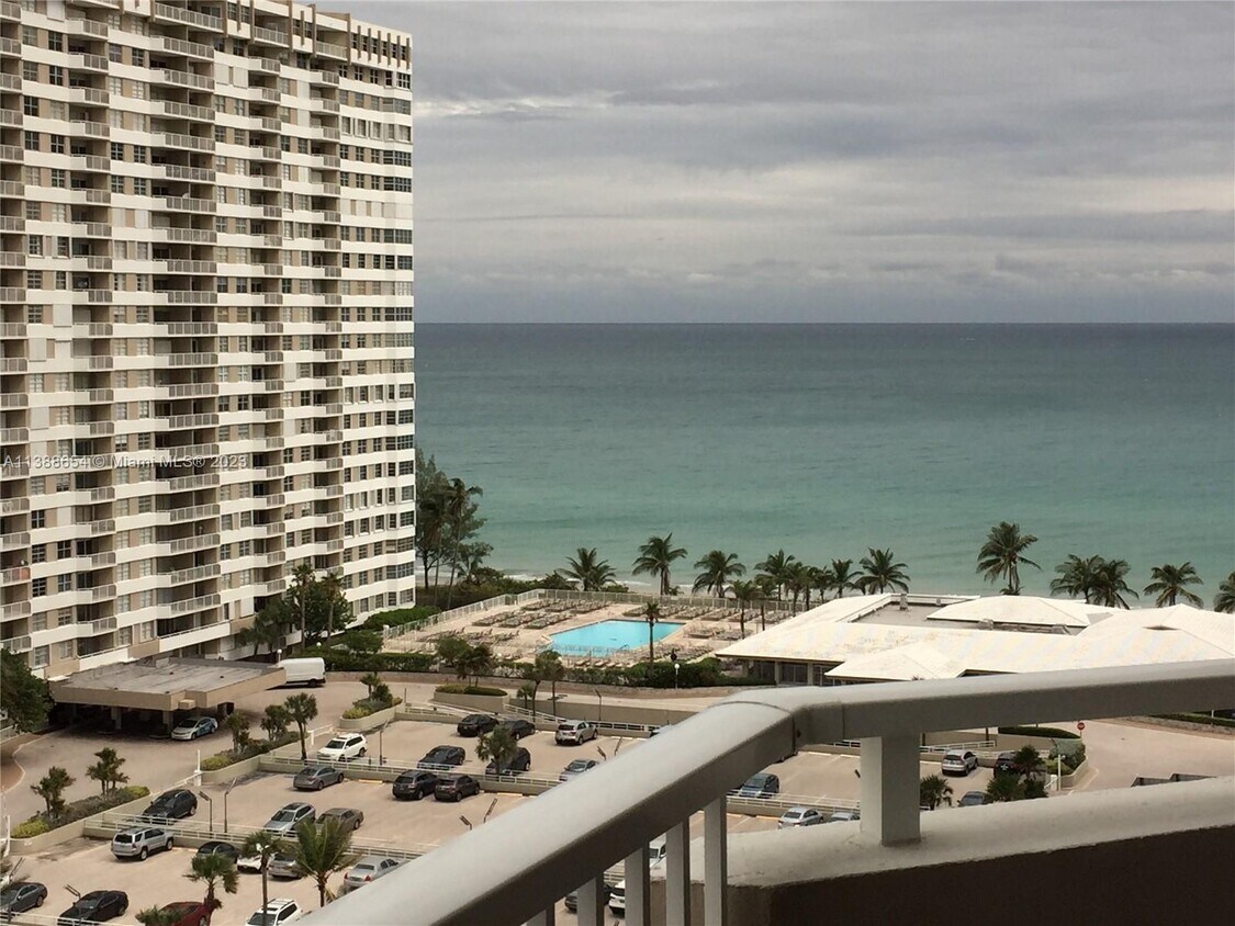 1985 S Ocean Dr Unit 12M, Hallandale Beach, FL 33009 Condo for Rent