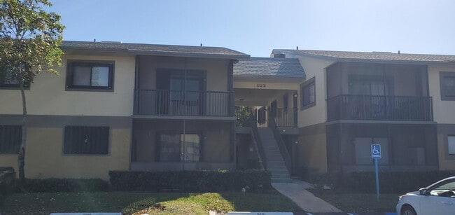 Building Photo - 522 Trace Cir