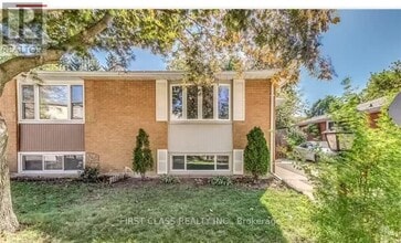 Building Photo - 657 Sevilla Park Pl