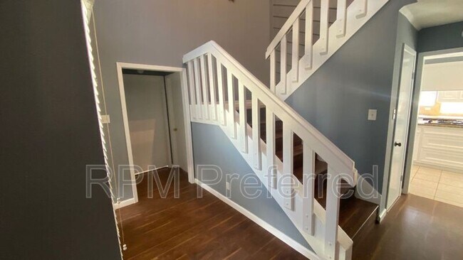 Foto del edificio - 3615 Windbriar Ct