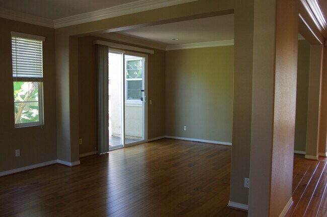 Foto del edificio - 15881 Paseo Del Sur