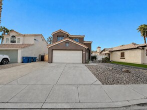 Building Photo - 1645 Autumn Rust Dr