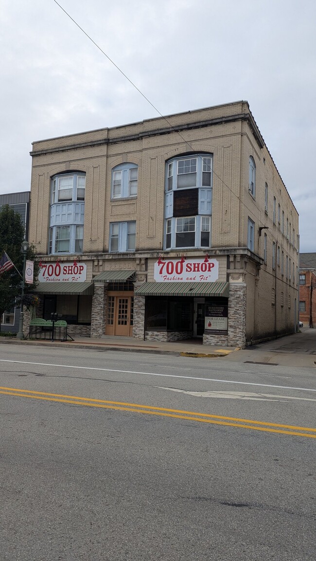 Building Photo - 117 Market St