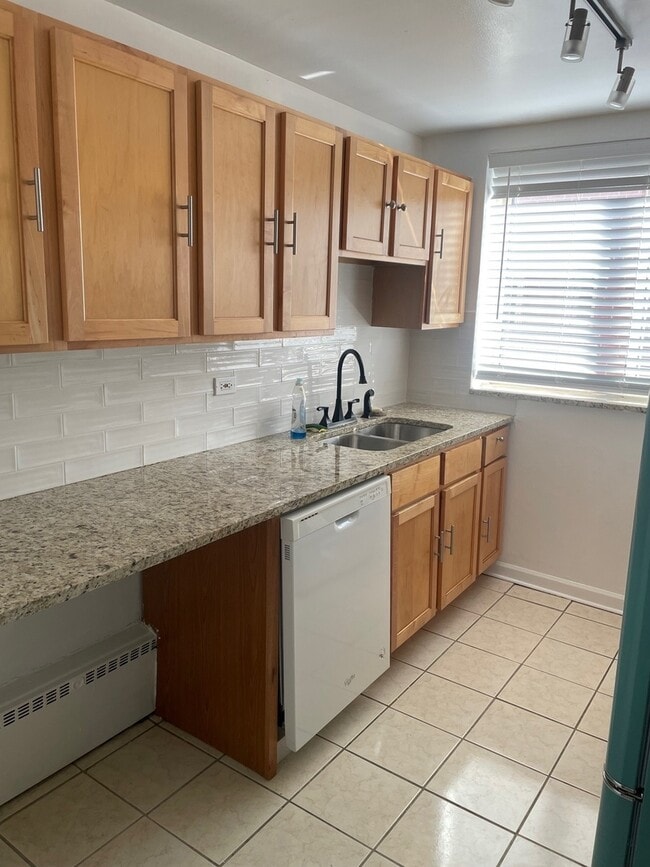 Foto del edificio - 6827 N Oakley Ave