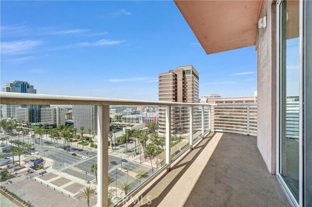 Foto del edificio - 388 E Ocean Blvd