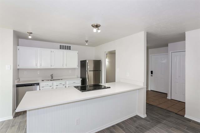 Building Photo - 603 Woodcrest Way