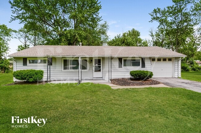 Building Photo - 704 Highland Dr